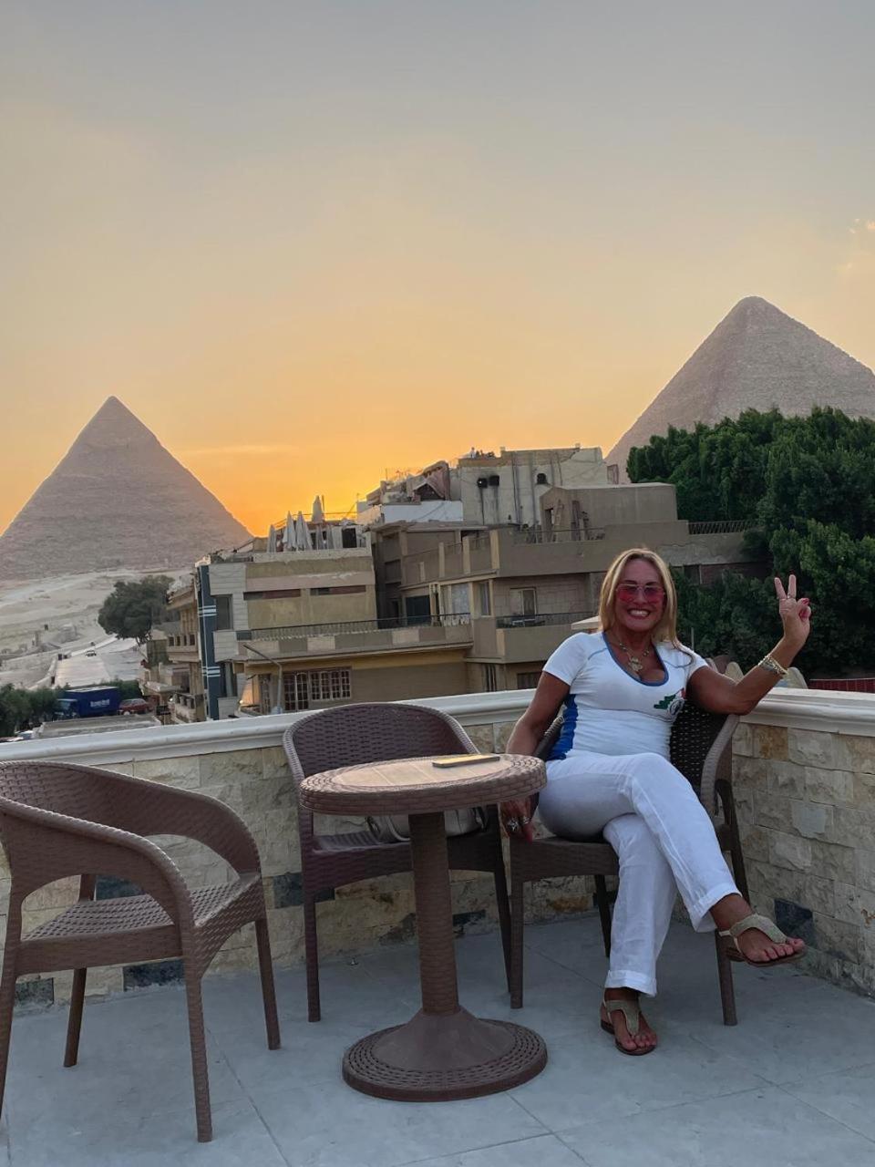 Sphinx Palace Pyramids View Inn Kafrat al Jabal Exterior photo