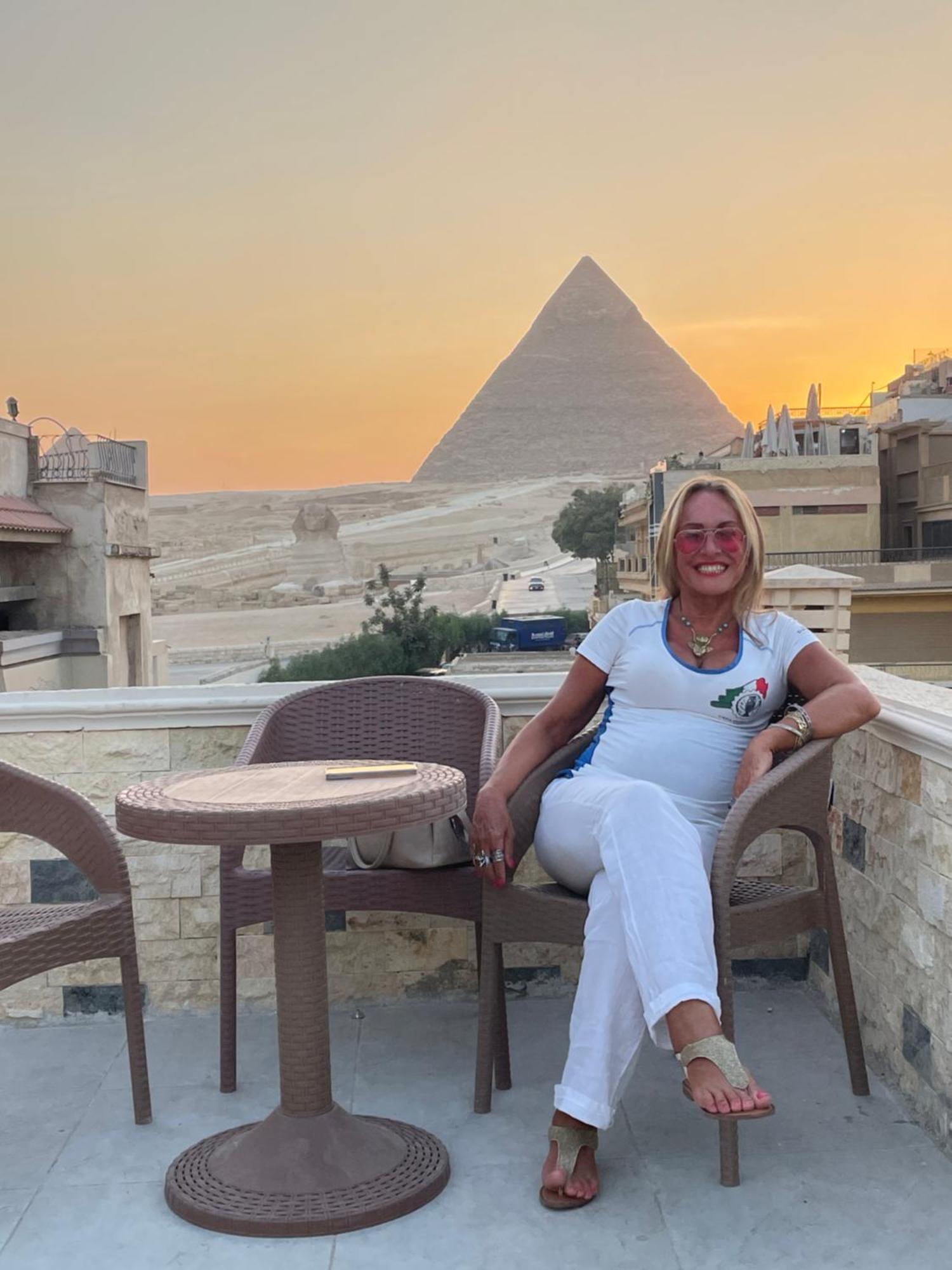 Sphinx Palace Pyramids View Inn Kafrat al Jabal Exterior photo