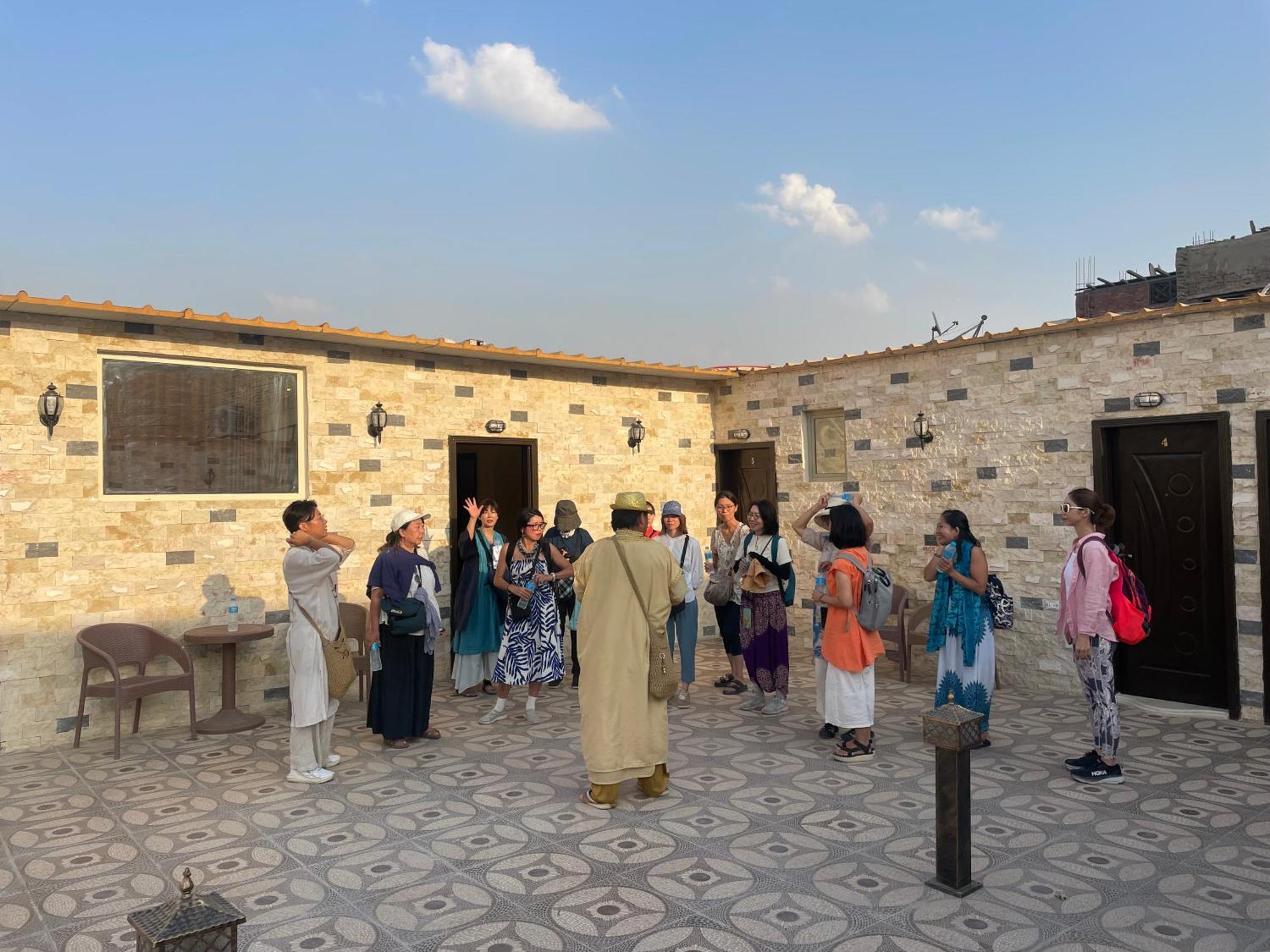 Sphinx Palace Pyramids View Inn Kafrat al Jabal Exterior photo