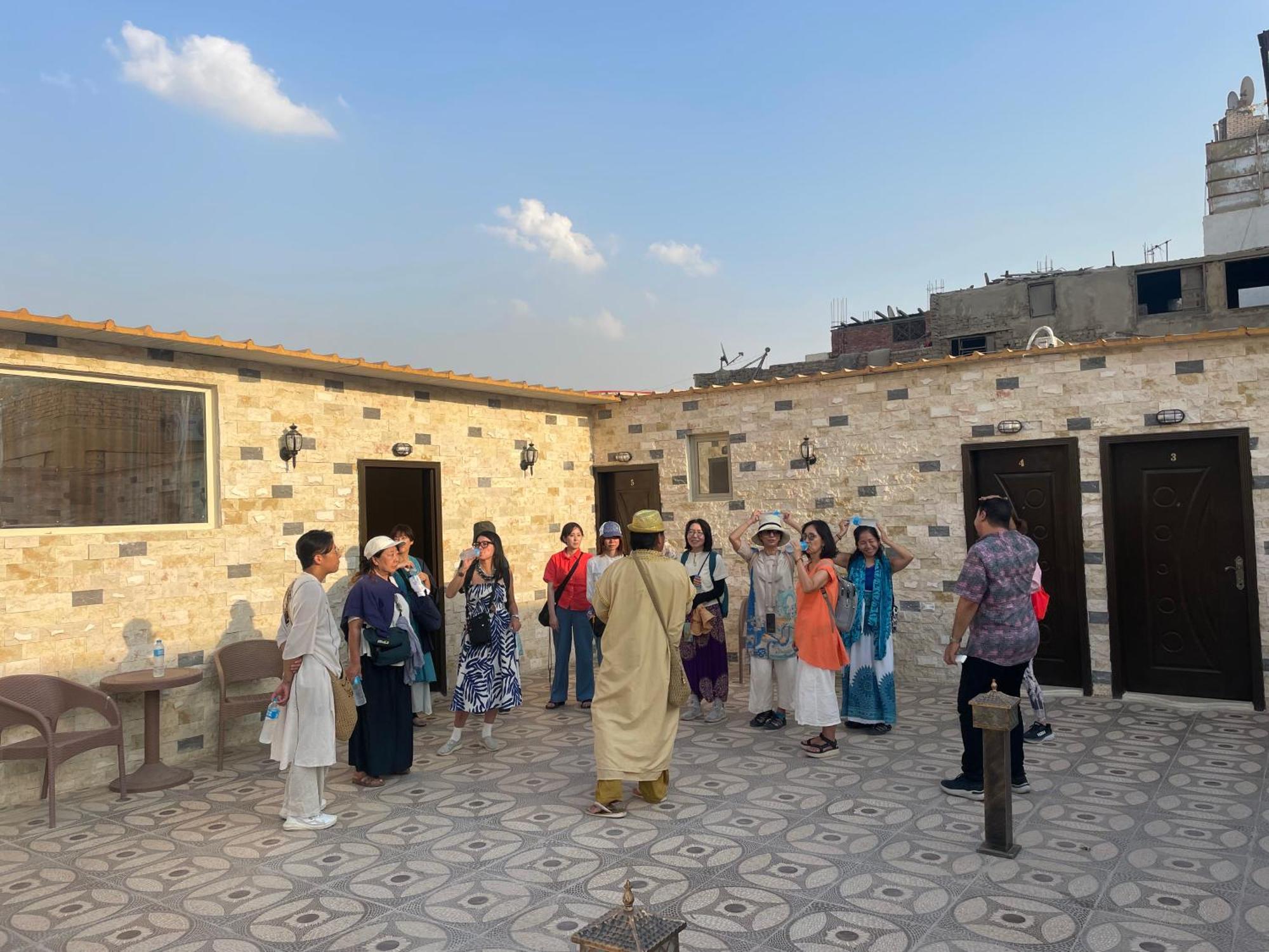 Sphinx Palace Pyramids View Inn Kafrat al Jabal Exterior photo